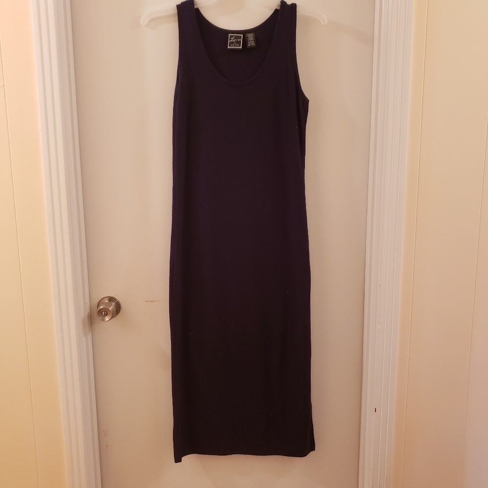 Sleeveless dress